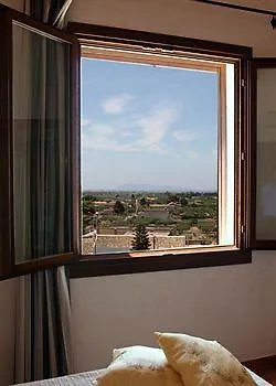 Agriturismo Baglio Rindinella Guarrato 2*,  Italy