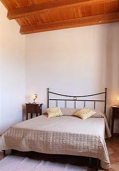 Agriturismo Baglio Rindinella Guarrato 2*,